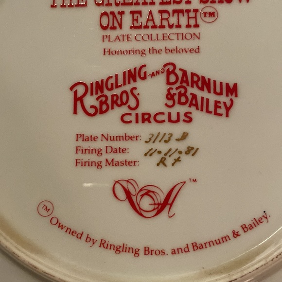 The Greatest Show on Earth Aerialists Plate. - Picture 3 of 5